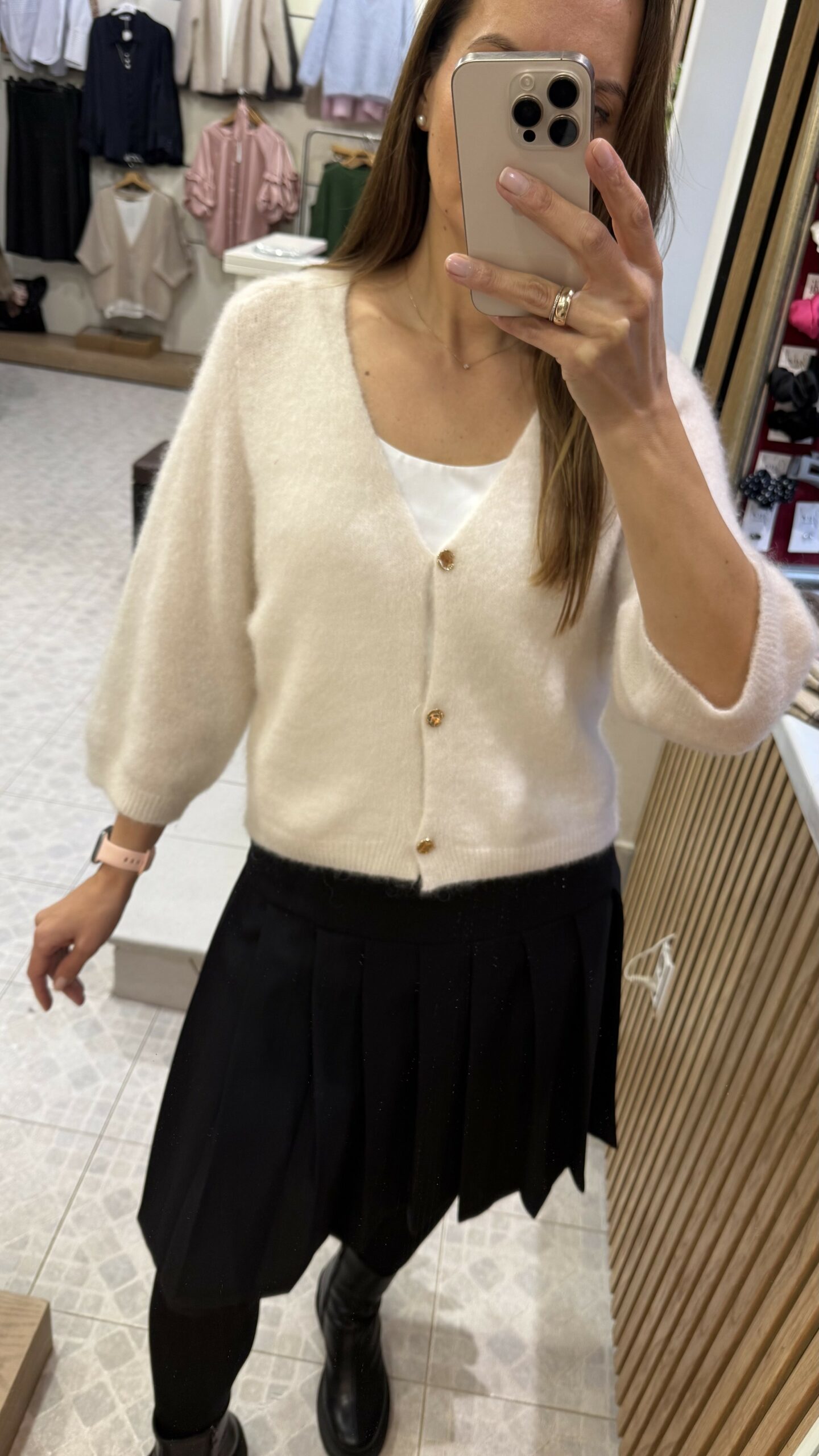 baltas moheros megztukas